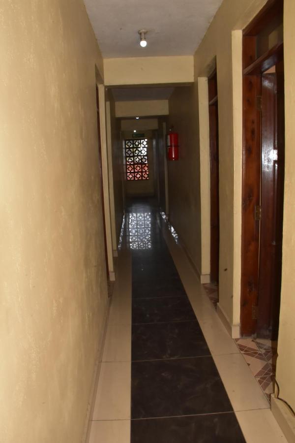 Viriko Boarding House Hotel Mombasa Exterior foto